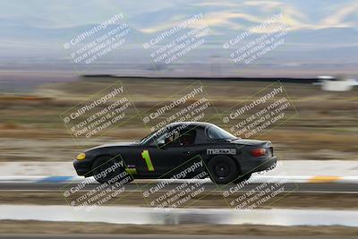 media/Nov-16-2025-CalClub SCCA (Sun) [[2975c16dfc]]/Group 4/Turn 1/